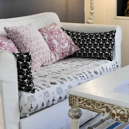 Alojamento de Acomodação e Pequeno-almoço Le Duplex De Lapparan 3*